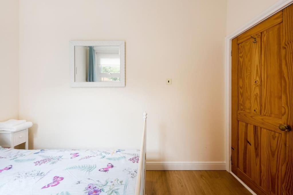 Bikki Apartments - 2 Bedroom Harrow Eksteriør billede